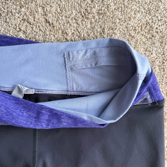Lululemon Crop Leggings Size 4 Black Purple High Rise Yoga Gym Athleisure - Picture 4 of 6